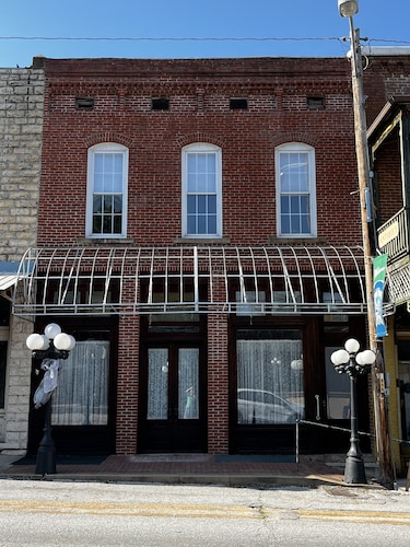 Hideaway Loft on Historic Main Street in Beautiful Brick Building. 