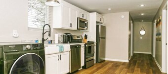 Newly Renovated Maiden Home - Perfect Small Town Retreat, 2BR Porch
