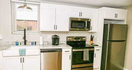 Newly Renovated Maiden Home - Perfect Small Town Retreat, 2BR Porch