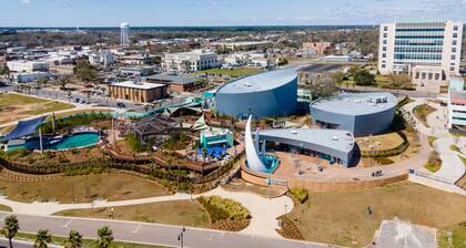 Gulfport 2BR Beach Home, Sleeps 4