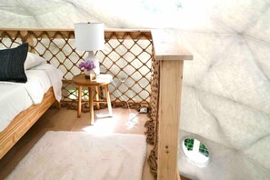 2 bedrooms, desk, iron/ironing board, WiFi - Dome 1 - Luxury Dome at Come Spring Farm (Union)
