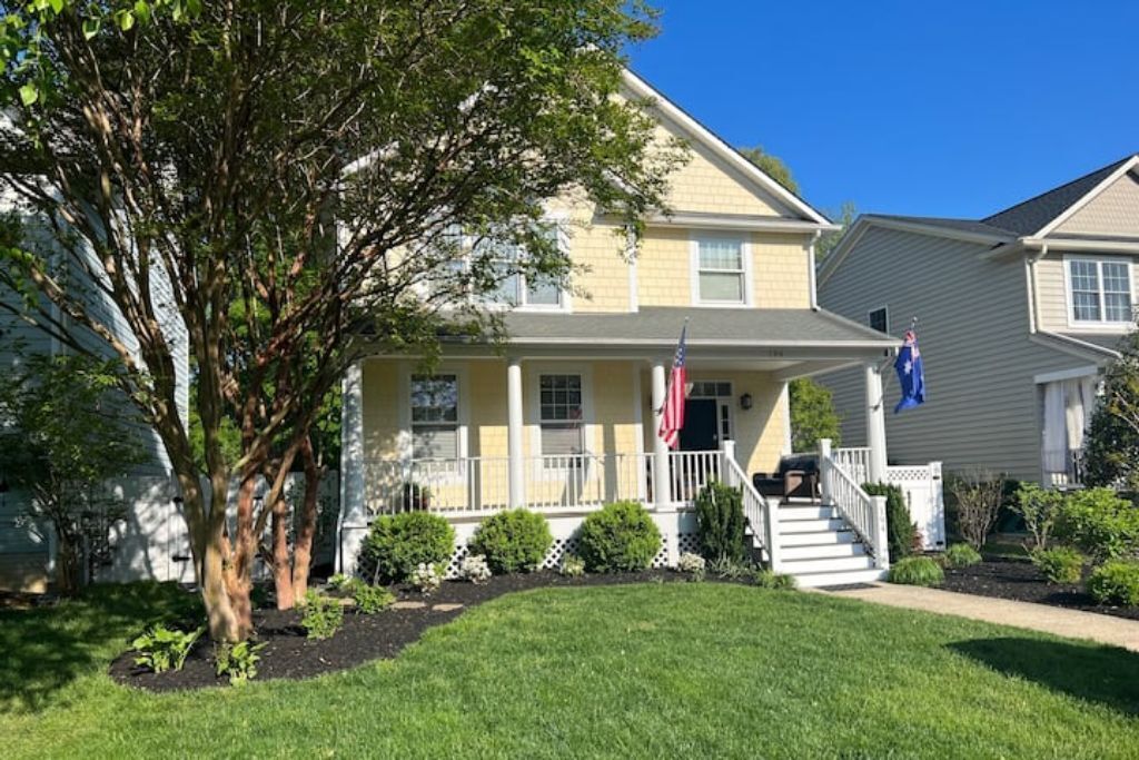 Beautiful home, walk to Stadium & close to USNA