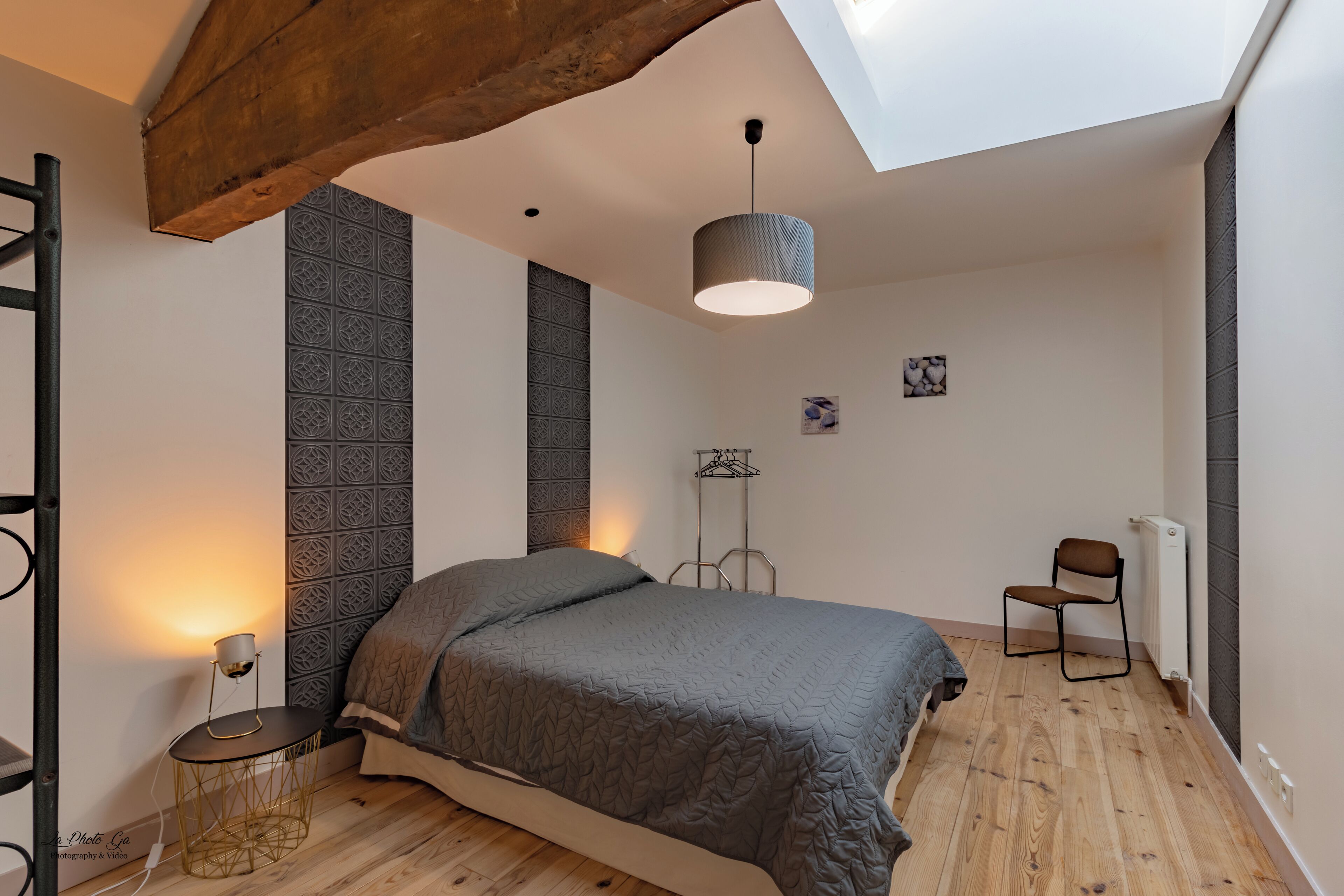 Appartement Confort | Literie de qualité supérieure, rideaux occultants