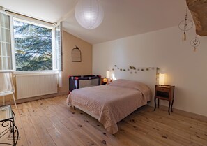 Departamento Confort | Ropa de cama de alta calidad y cortinas blackout 