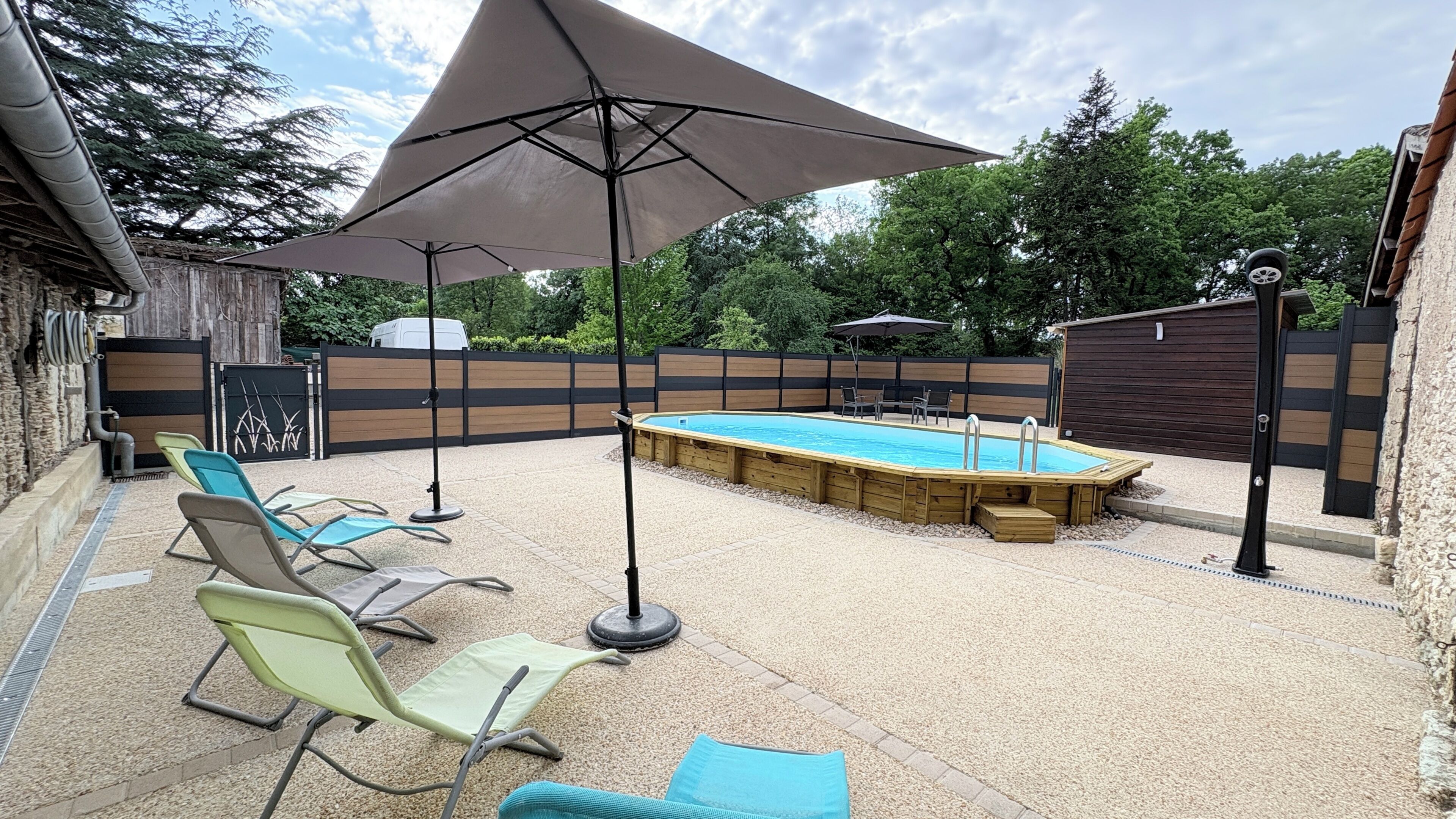 Seasonal outdoor pool, pool umbrellas, sun loungers
