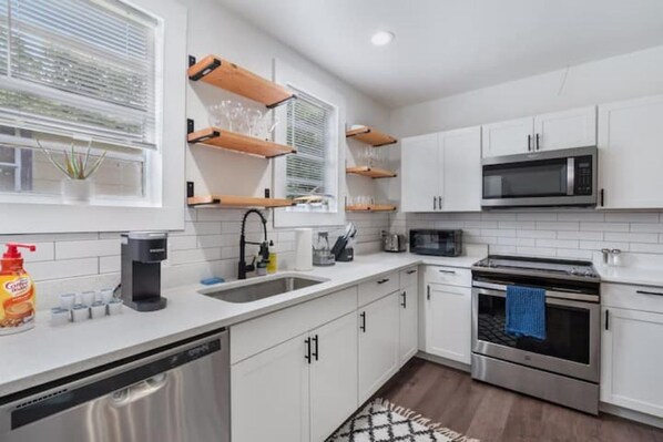 Microwave, oven, stovetop, dishwasher