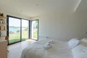 5 chambres, fer et planche à repasser, Wi-Fi gratuit, draps fournis