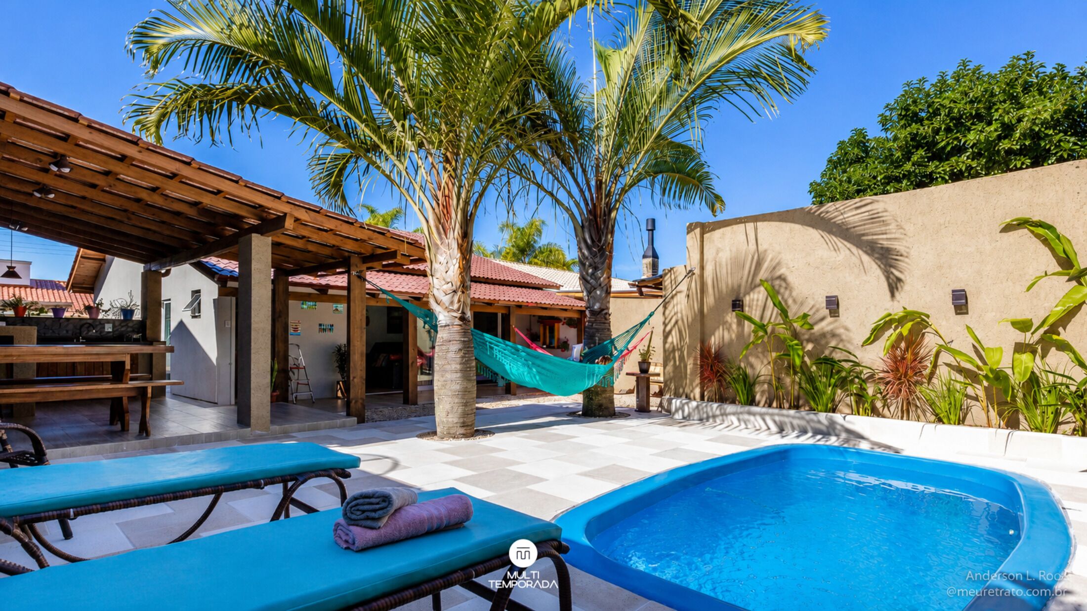 Casa Premium, acceso a la piscina | Restaurante al aire libre