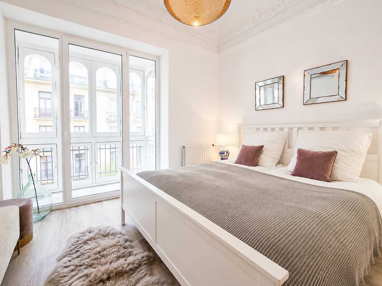 4 bedrooms, iron/ironing board, free WiFi, bed sheets