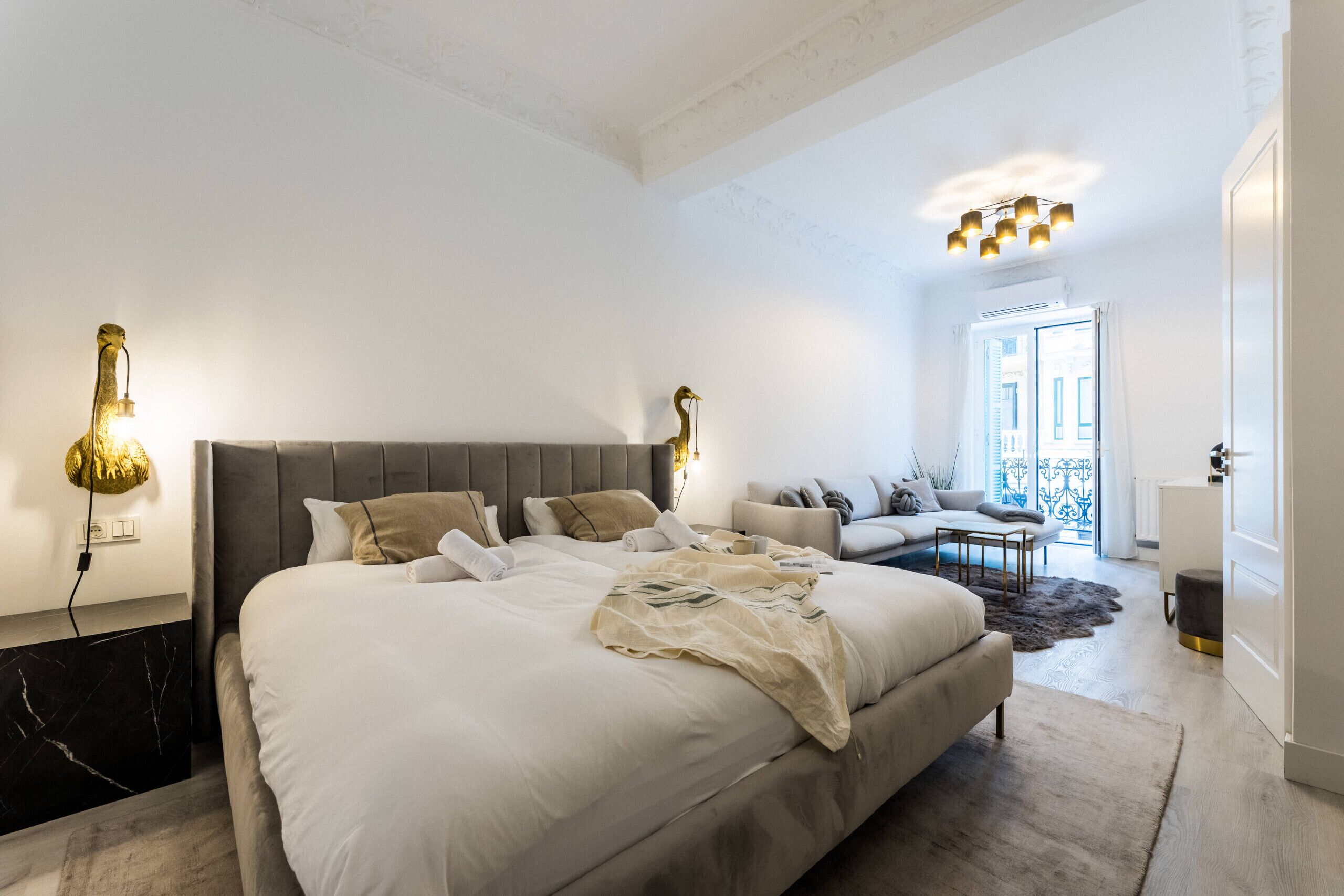 4 bedrooms, iron/ironing board, free WiFi, bed sheets