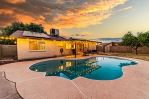 Pool - Cozy Retreat in North Mountain Phoenix with Pool. (Phoenix)