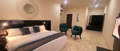 12 chambres, coffres-forts dans les chambres, bureau, Wi-Fi gratuit