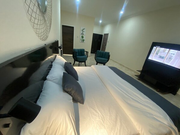 12 chambres, coffres-forts dans les chambres, bureau, Wi-Fi gratuit