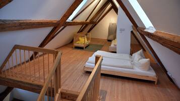 2 Schlafzimmer, Reisekinderbett, WLAN, Bettwäsche