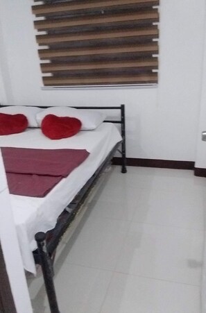 4 bedrooms, WiFi, bed sheets