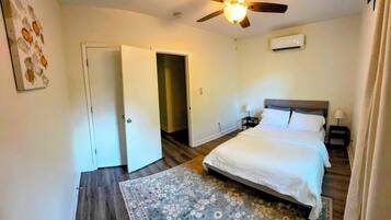1 bedroom, desk, iron/ironing board, free WiFi