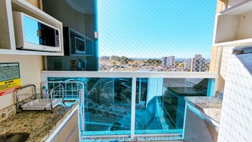 舒适公寓, 1 间卧室, 简易厨房 | 私人厨房 | 冰箱、微波炉、茶具/咖啡用具、烤盘