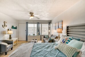 Iron/ironing board, Internet, bed sheets - Daytona Beach Condo w/ Smart TV, Steps to Ocean (Daytona Beach)