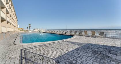 Daytona Beach Condo w/ Smart TV, Steps to Ocean