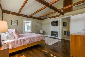 Schreibtisch, Bügeleisen/Bügelbrett, WLAN, Bettwäsche