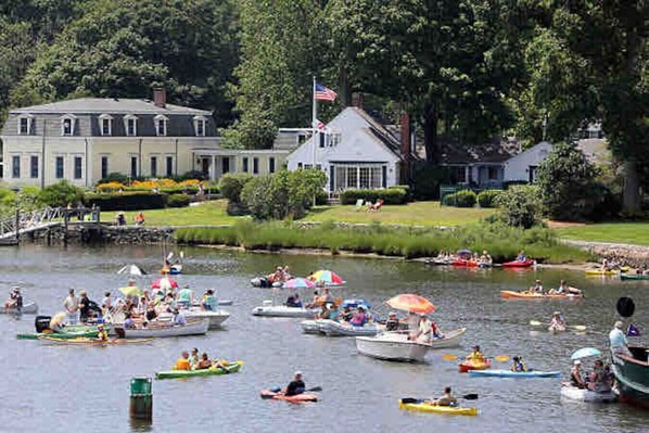 Marina - 1 Minute to downtown Mystic (Stonington)