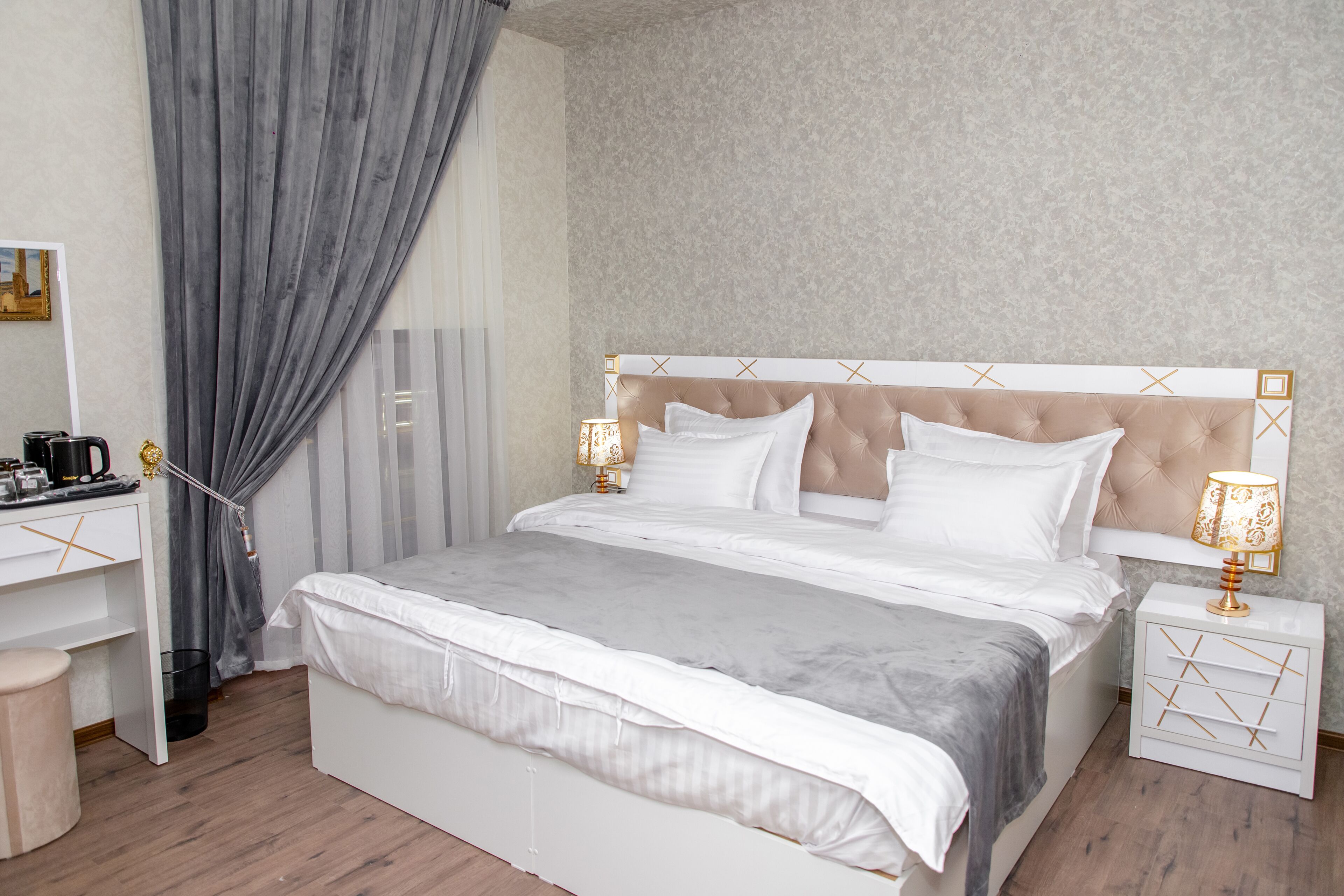 Photo - The Royal Hotel