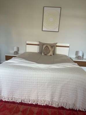 2 bedrooms, iron/ironing board, free WiFi, bed sheets - Casa da Burra- Alto Douro Vinhateiro,
Casa em pedra alia a tradição ao conforto. (Chã - Alijó)