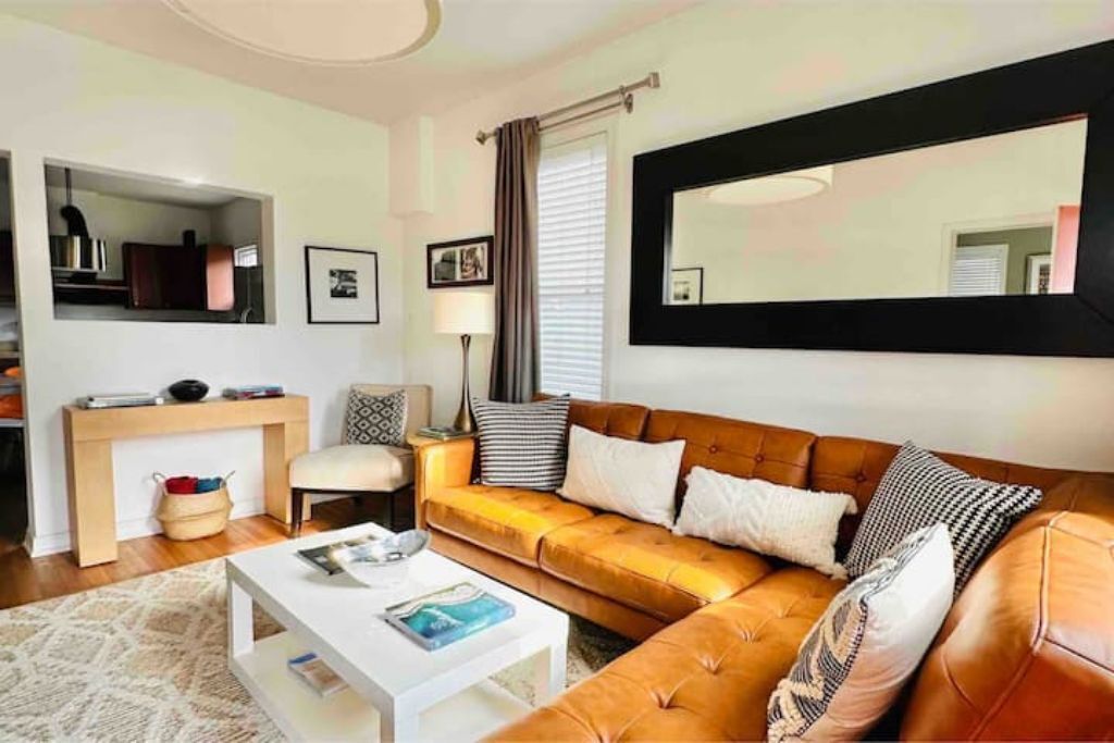 Walk to Broncos' Stadium-3 BR Contemporary Home