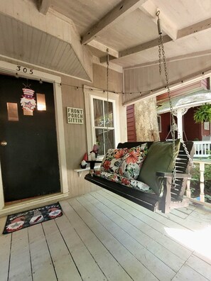 Terrace/patio - Park the car! Steps to Town and Trails (Mount Gretna)