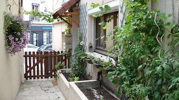 Enceinte de lâhĂ©bergement