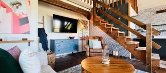 The Pink Palm - Waterfront - Boat & RV’s Welcome!