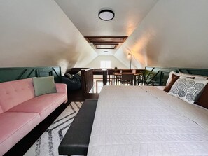 2 bedrooms, desk, iron/ironing board, travel crib