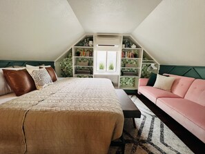 2 bedrooms, desk, iron/ironing board, travel cot