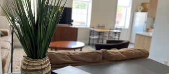 Brickhaven Loft on Historic Main Street - walk to Spring River, State Park, more