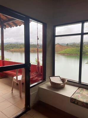 House #5 | Terrace/patio - Ecolodge Bahia del Penon (Guatapé)