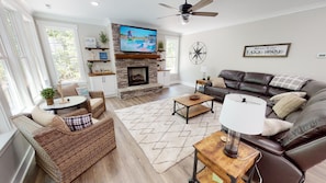 Smart TV, fireplace, table football - Newer property at Kerr Lake with dock! Family-sized with game room and lg porch! (Manson)