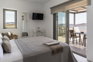 Superior Suite, Sea View | 1 bedroom, in-room safe, soundproofing, free WiFi - Korfi de Milo (Milos)