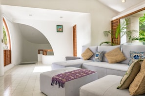 Traditional Townhome | Living area | Flat-screen TV - Matuk 1 (Playa del Carmen)