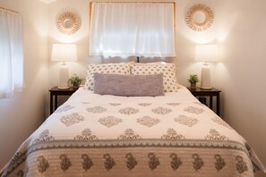 3 bedrooms, travel cot, free WiFi, bed sheets