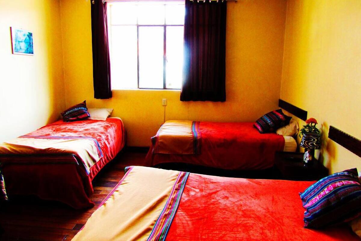 Habitación triple estándar | Wifi gratis y ropa de cama