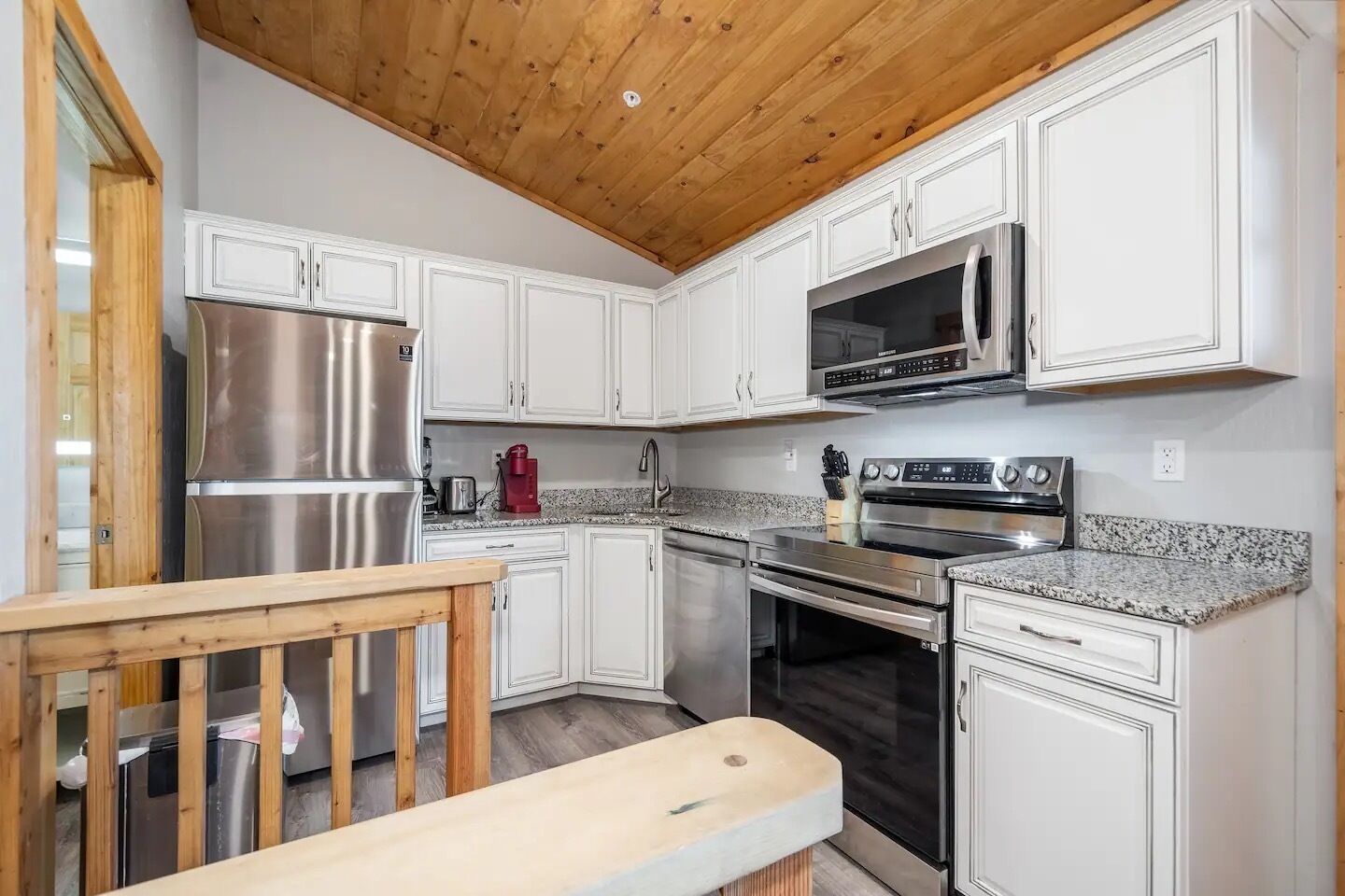 Refrigerador, microondas, horno, placa de cocina