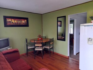 Family Cabin | Living area