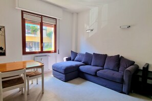 Living area - Conveniently located house with wifi and air conditioning (Rapallo)