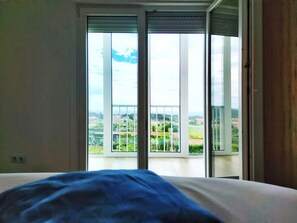 4 makuuhuonetta, Wi-Fi, vuodevaatteet