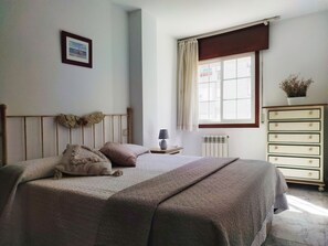 2 makuuhuonetta, Wi-Fi, vuodevaatteet