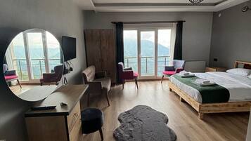 Deluxe Double Room | 1 bedroom, soundproofing, free WiFi, bed sheets