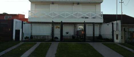 Majoituspaikan sisäänkäynti