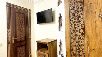 Standard Room | Minibar, desk, soundproofing, free WiFi