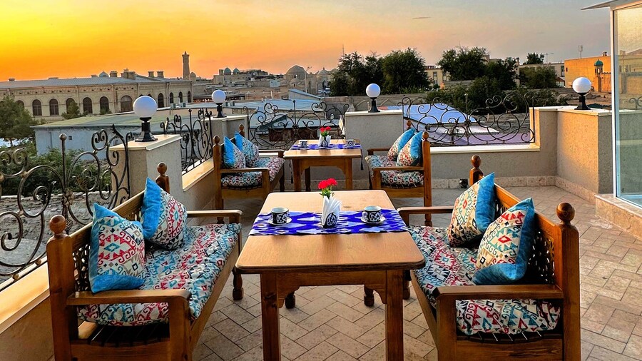 Bobosh Hotel