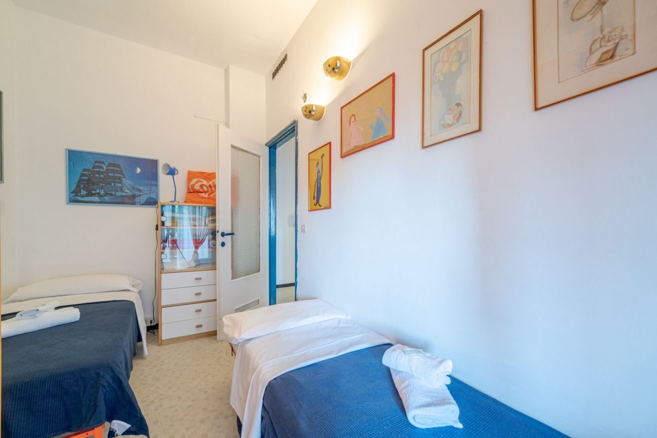 2 dormitorios, tabla de planchar con plancha, wifi